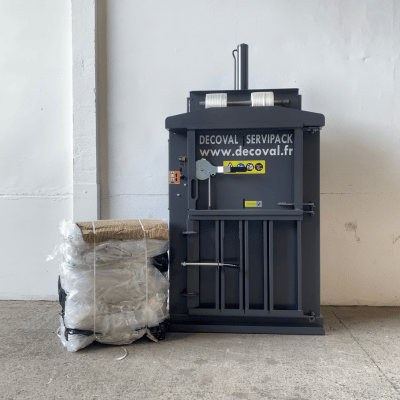 Compacteur électrique de déchets métalliques